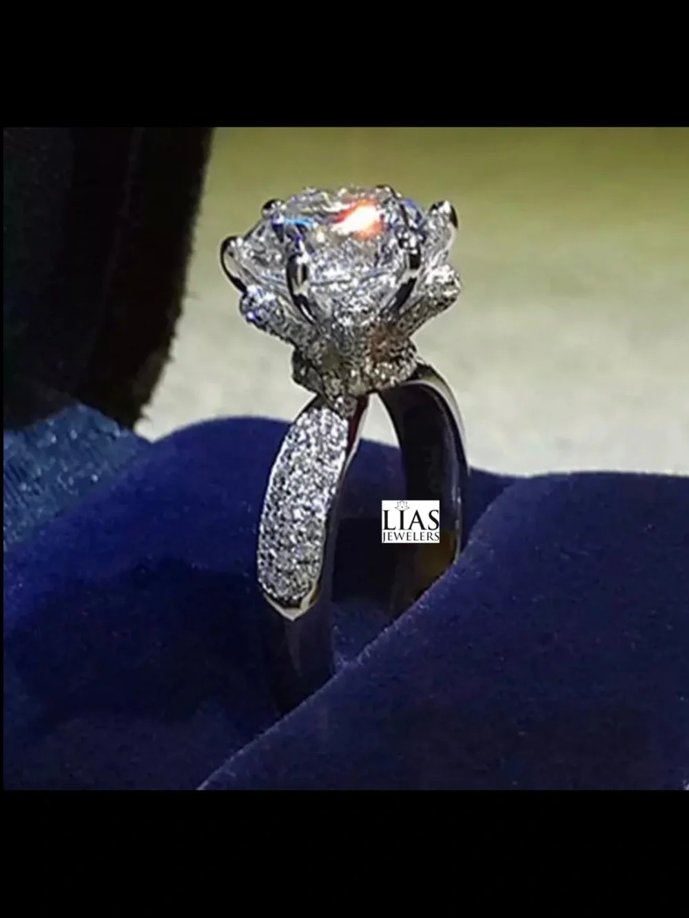 New 18k white gold engagement ring